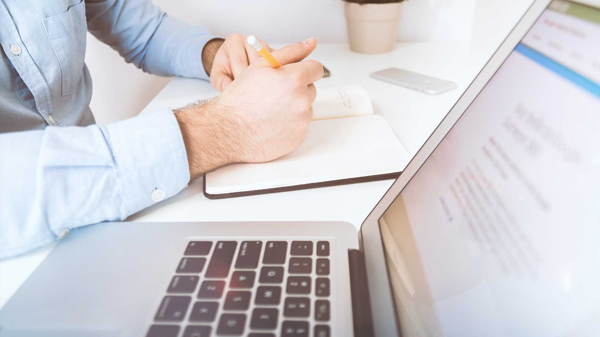Professional accountant working in Brazil